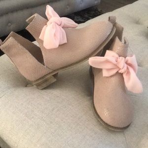 Brand New Joyfolie Collette Booties girls size 12